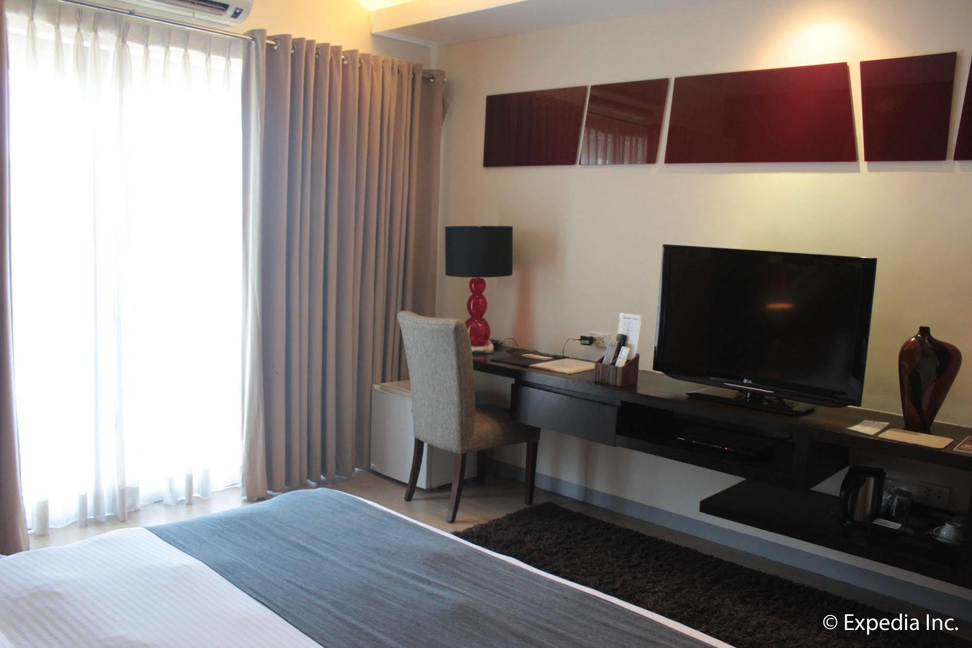 Segara Suites Olongapo Exterior foto