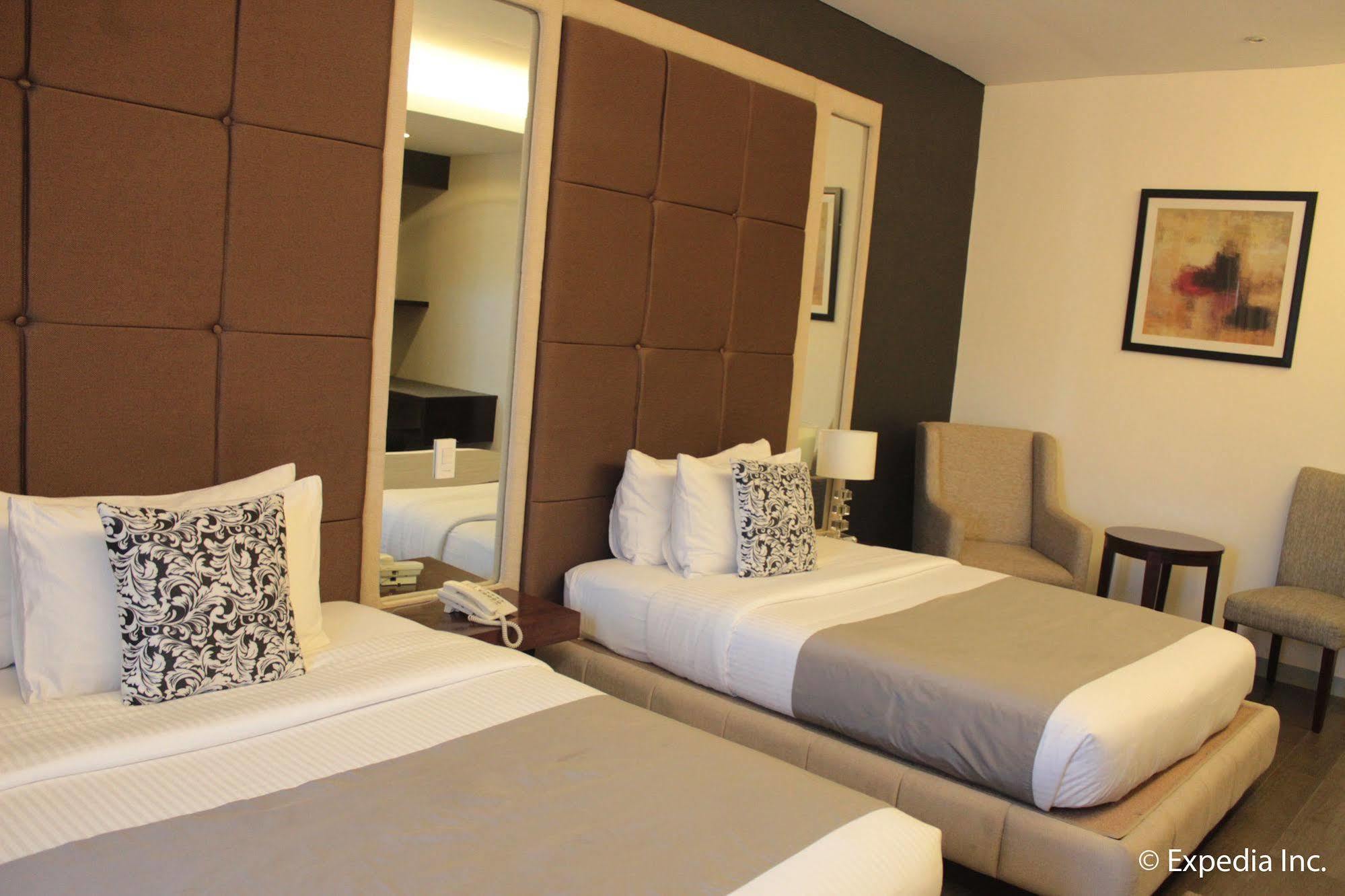 Segara Suites Olongapo Exterior foto